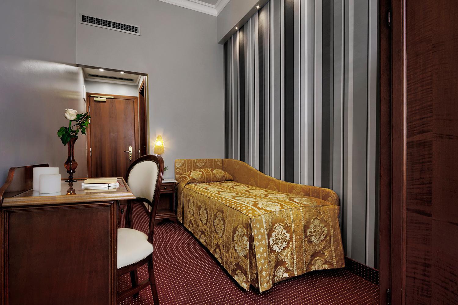 Hotel Pausania Venice Exterior photo