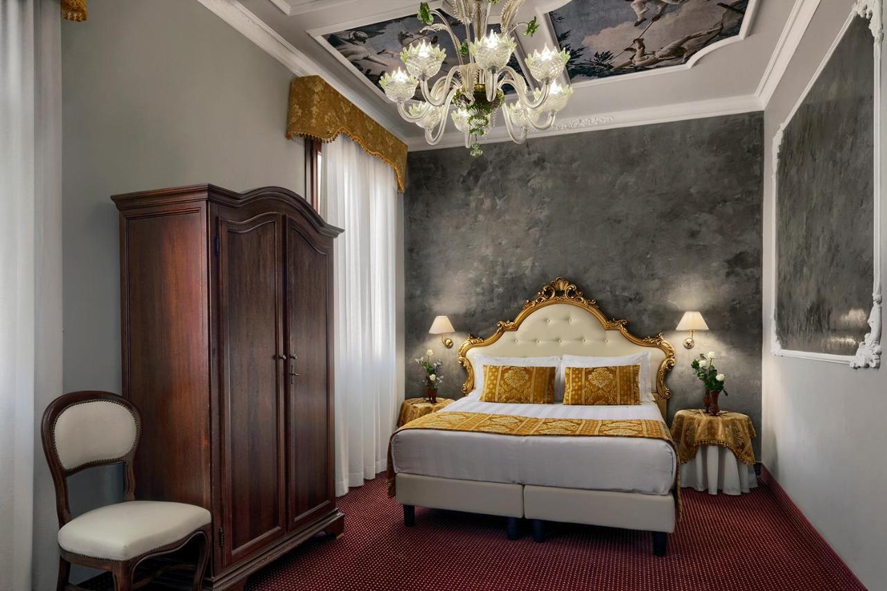 Hotel Pausania Venice Exterior photo