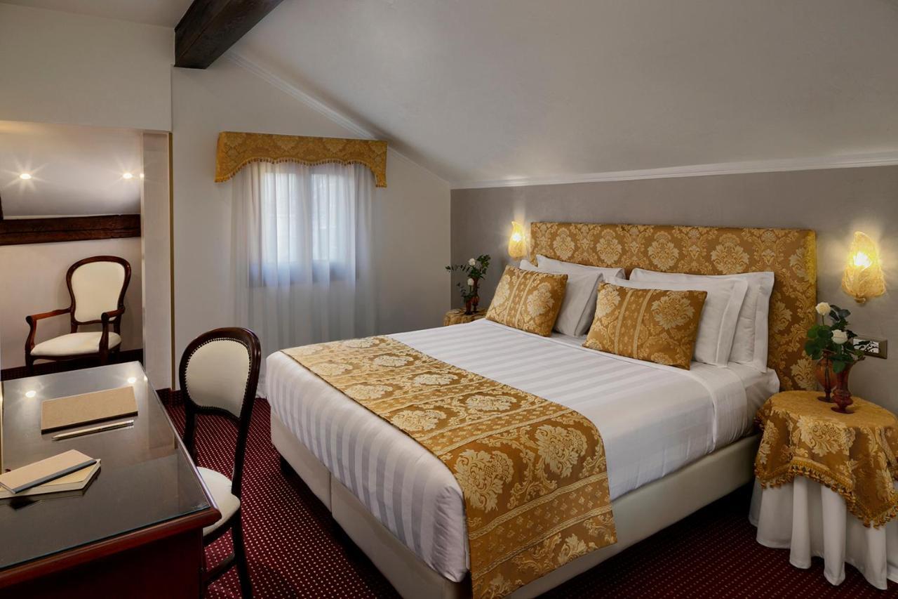Hotel Pausania Venice Exterior photo